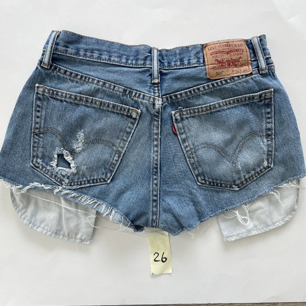 Vintage Levi's 505 mid rise denim cutoff jean shorts - Picture 7 of 11